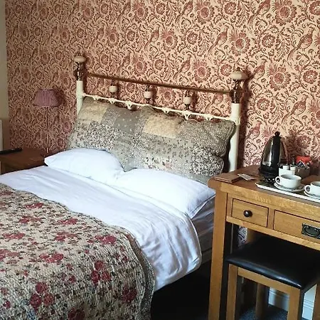 Отель The Three Tuns Осмотерли