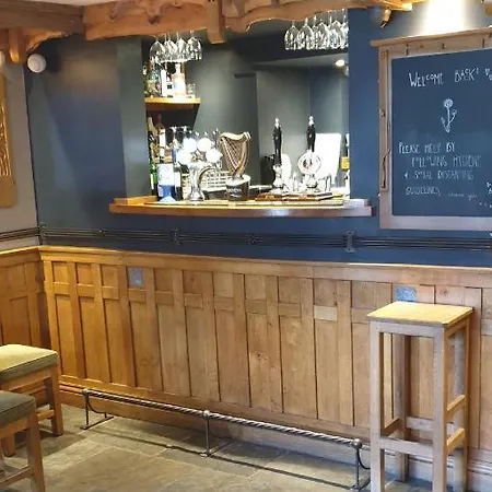 The Three Tuns 奥斯莫瑟尔雷